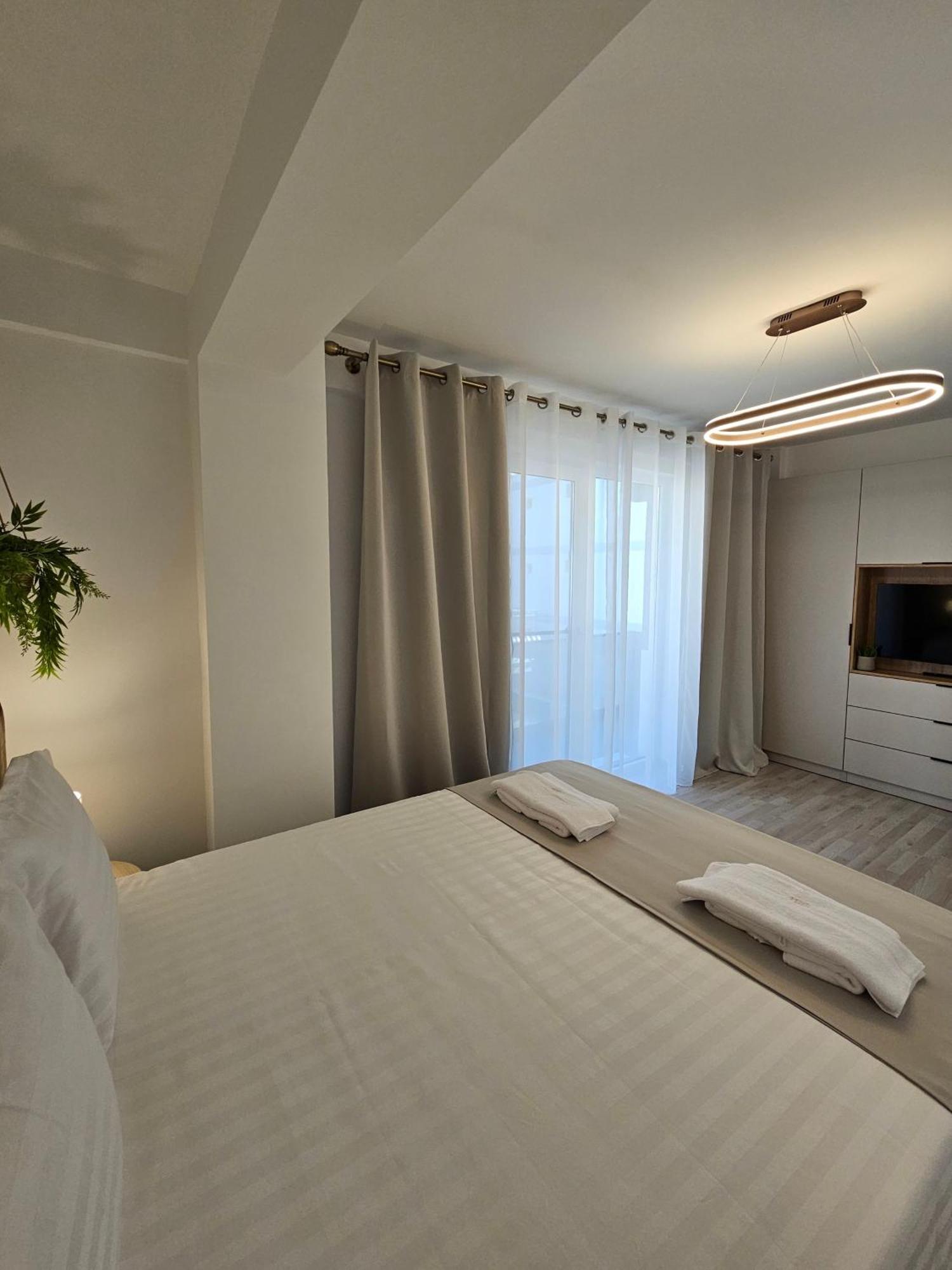 Bali Del Mar Apartments Năvodari Exteriör bild